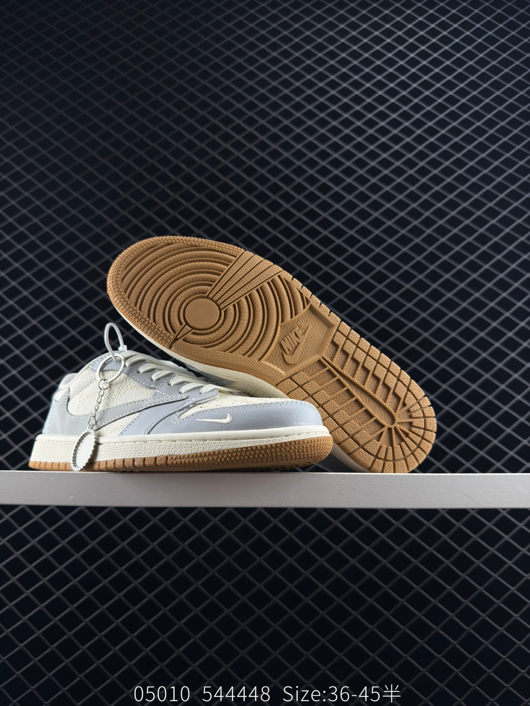 Nike AIR JORDAN 1 RETRO LOW